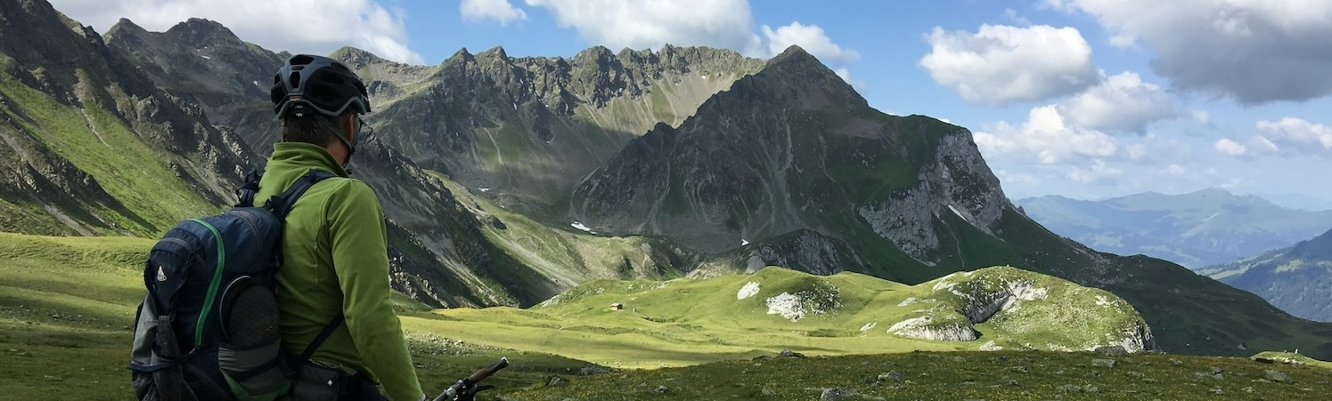 Schweizer Tierschutz STS rät: Bei Outdoor-Aktivitäten den Lebensraum von Wildtieren respektieren